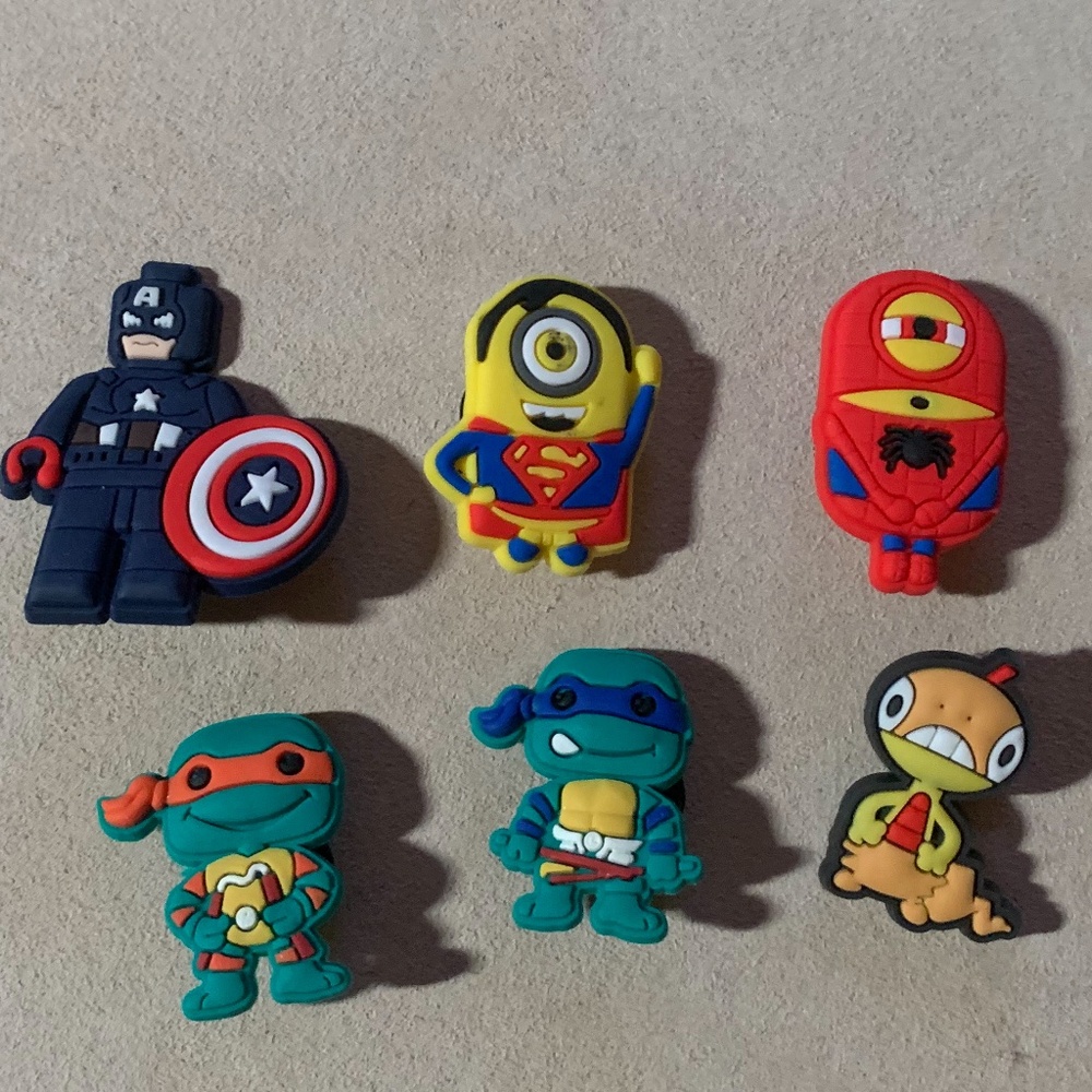 6 ASSORTED SHOE CHARMS FOR DECORATING - TURTLES ETC...